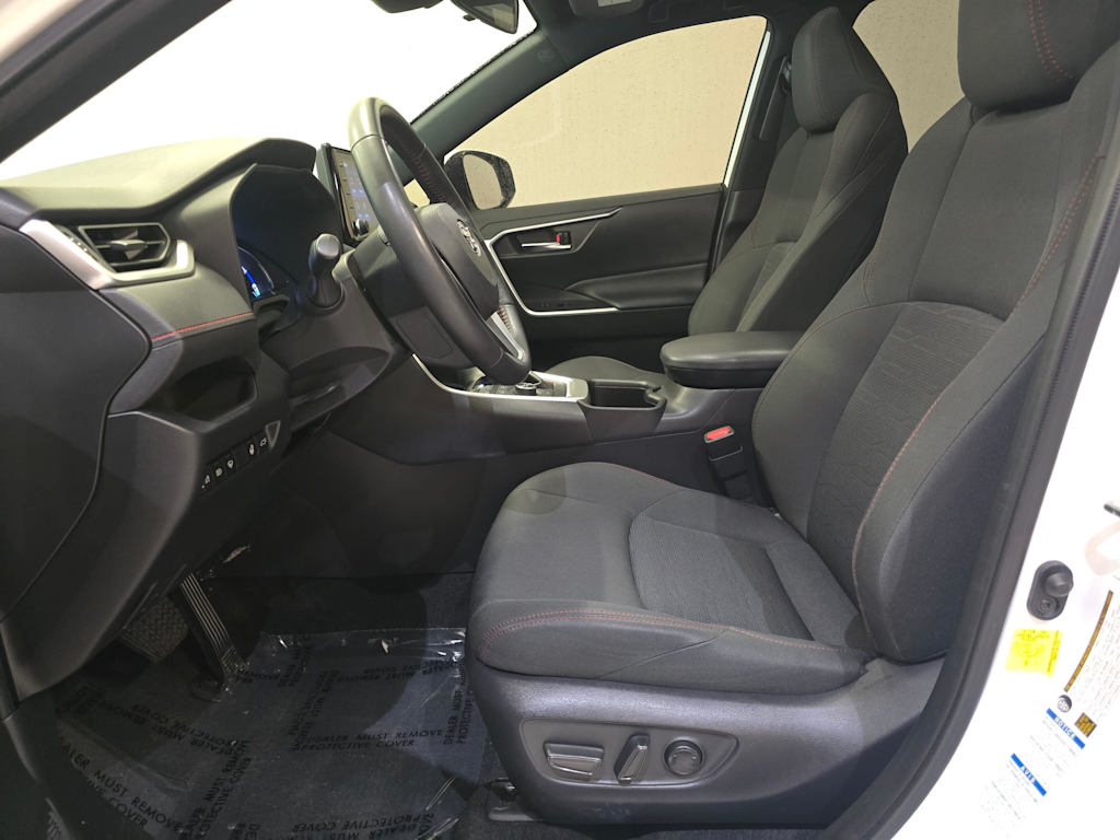 Thumbnail: 2022 Toyota RAV4 - 10