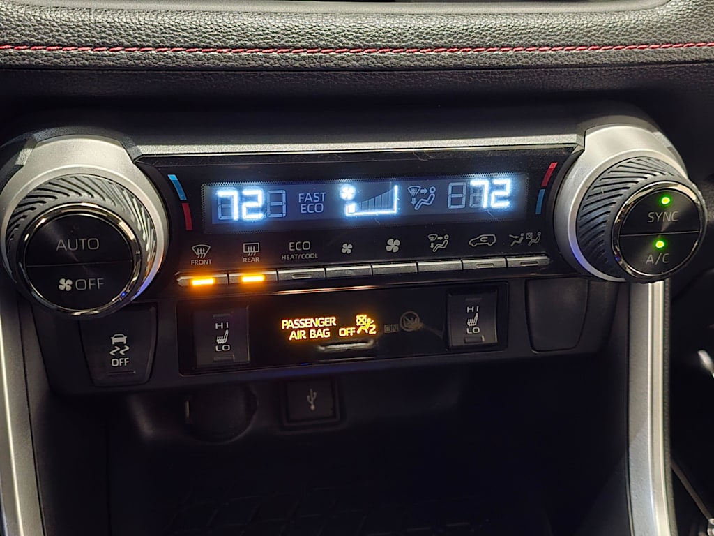 Thumbnail: 2022 Toyota RAV4 - 23