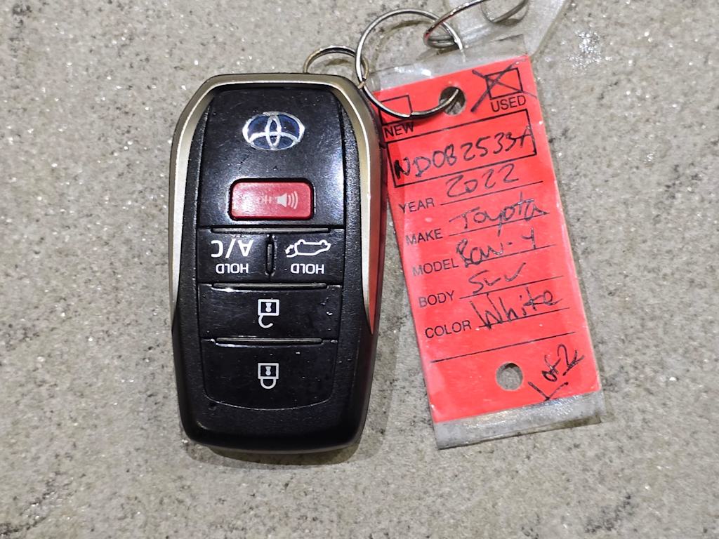 Thumbnail: 2022 Toyota RAV4 - 20