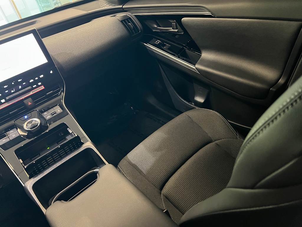 Thumbnail: 2024 Toyota bZ4X - 11