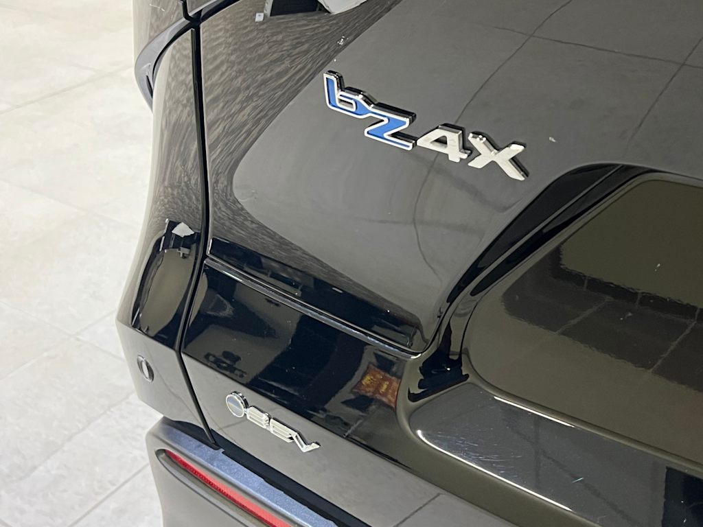 Thumbnail: 2024 Toyota bZ4X - 7