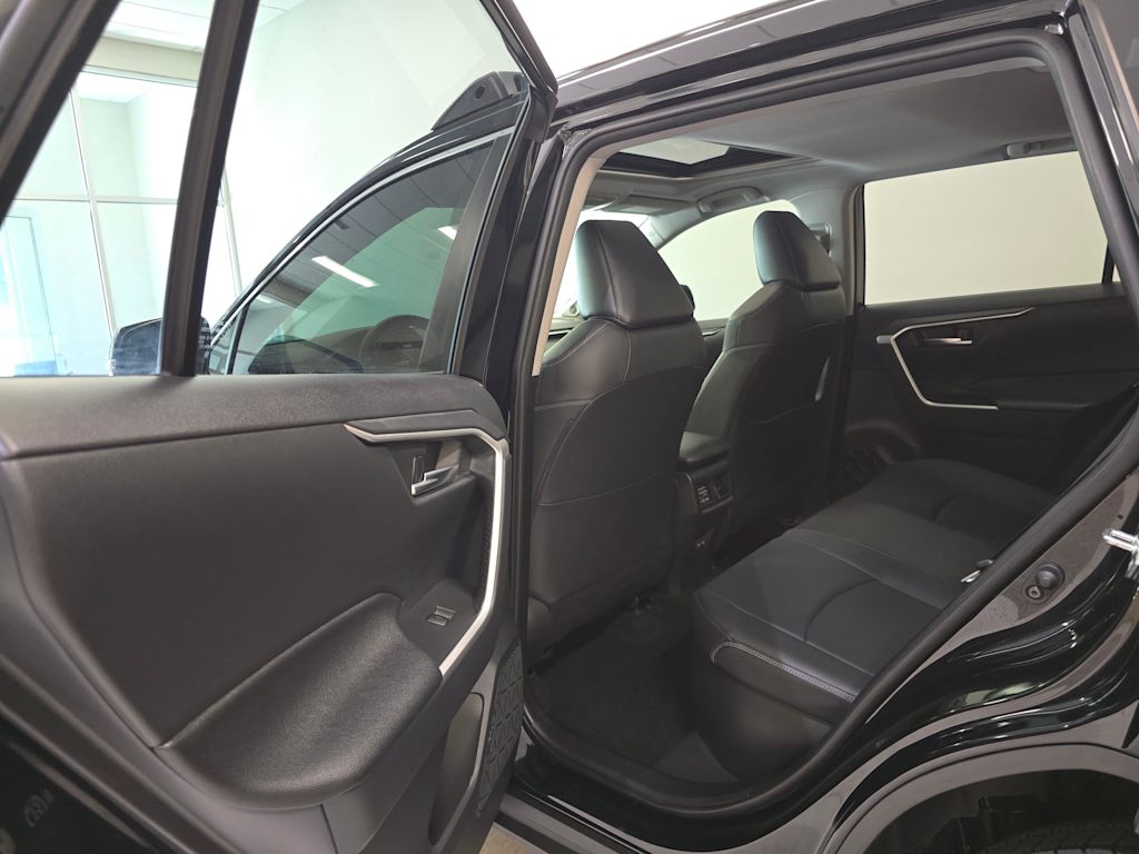 Thumbnail: 2025 Toyota RAV4 - 28