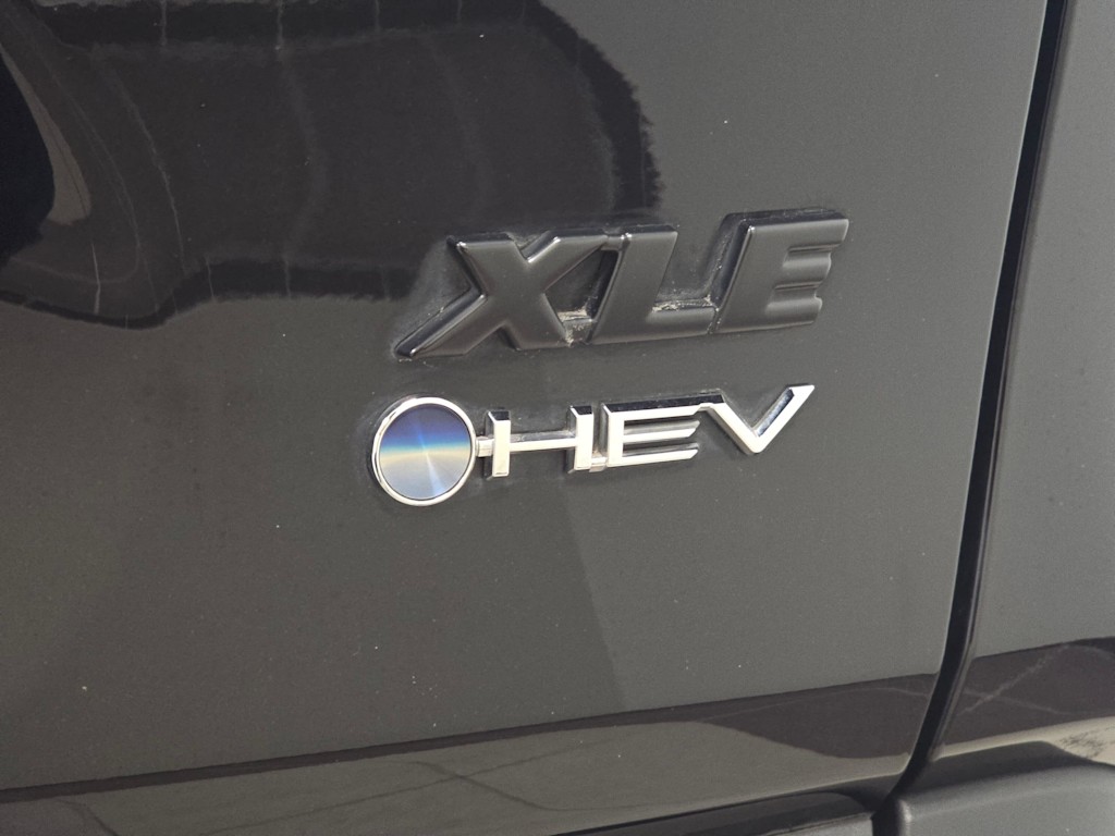Thumbnail: 2025 Toyota RAV4 - 7