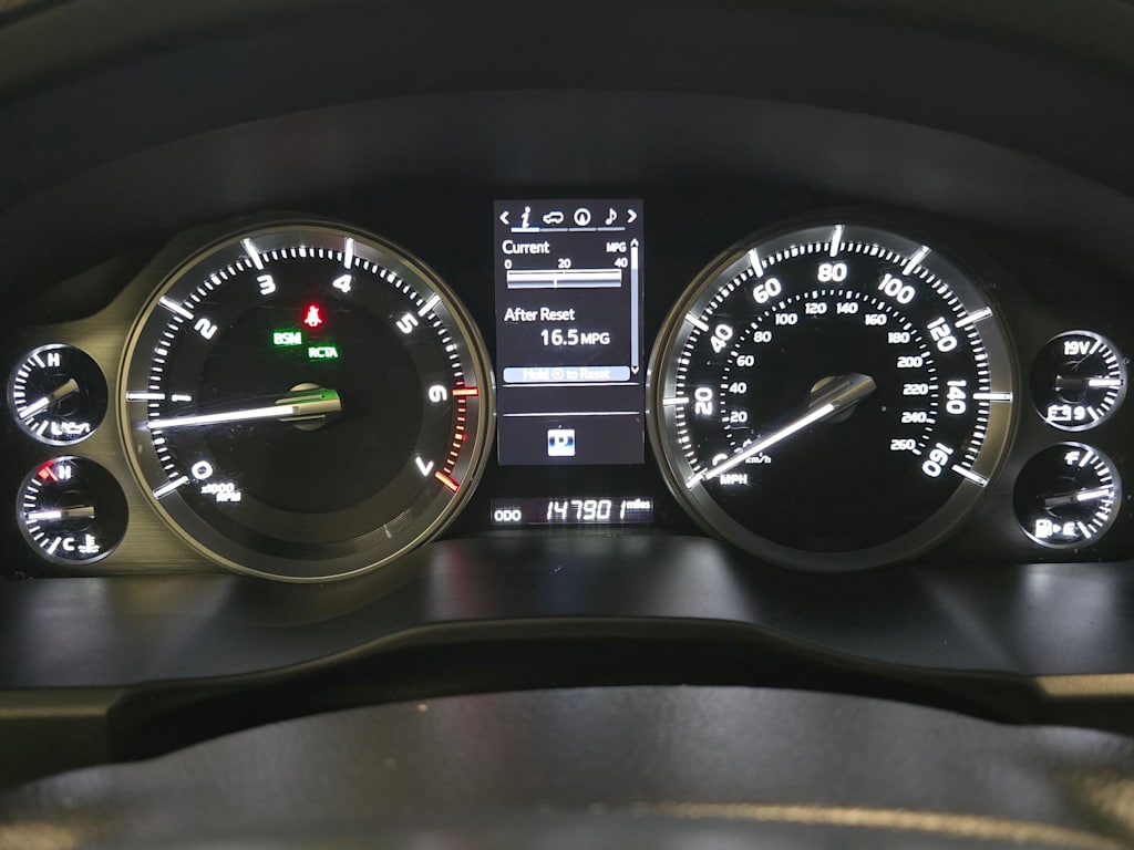 Thumbnail: 2017 Toyota Land Cruiser - 18