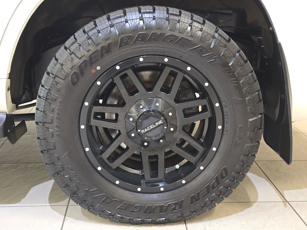Thumbnail: 2017 Toyota Land Cruiser - 8