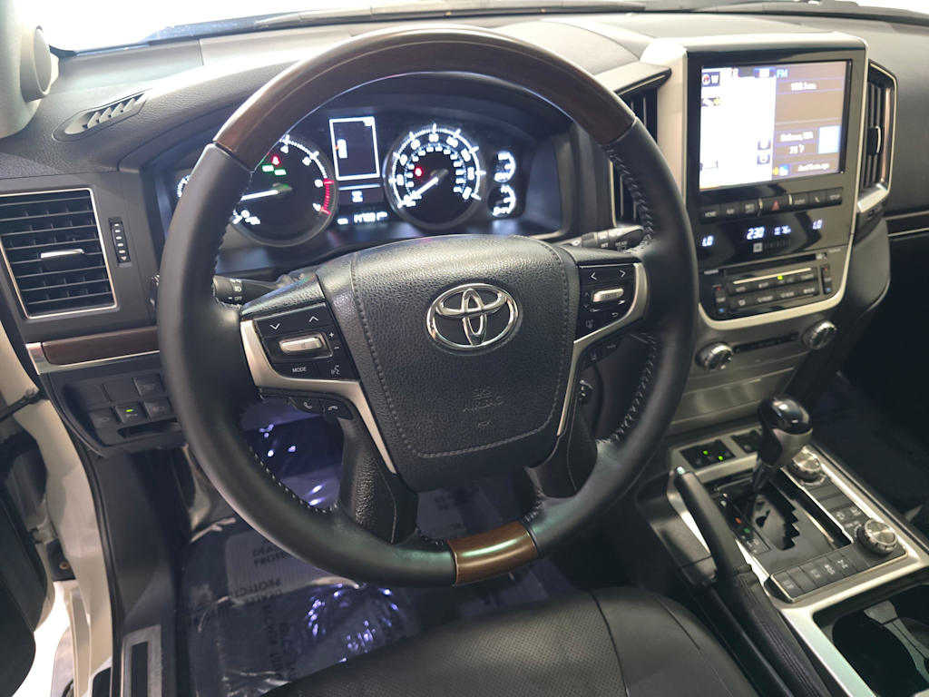 Thumbnail: 2017 Toyota Land Cruiser - 2