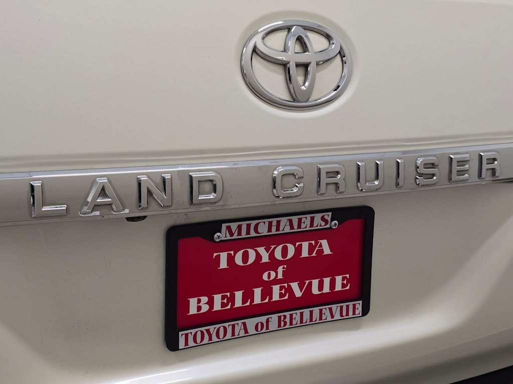 Thumbnail: 2017 Toyota Land Cruiser - 7