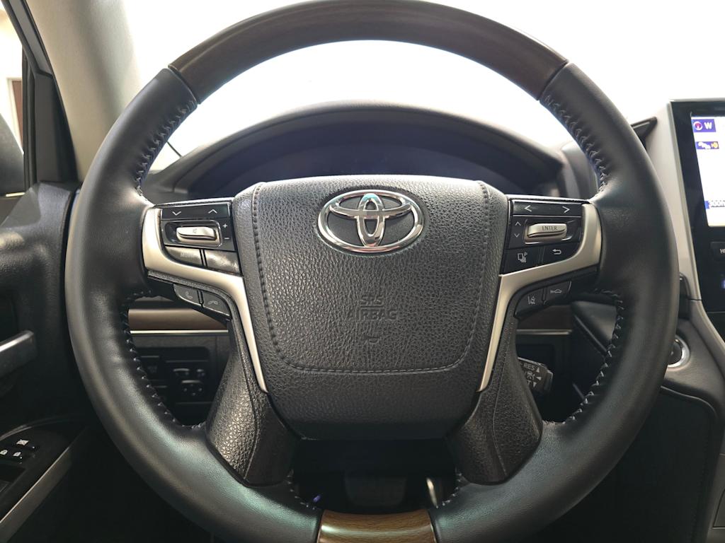 Thumbnail: 2017 Toyota Land Cruiser - 22