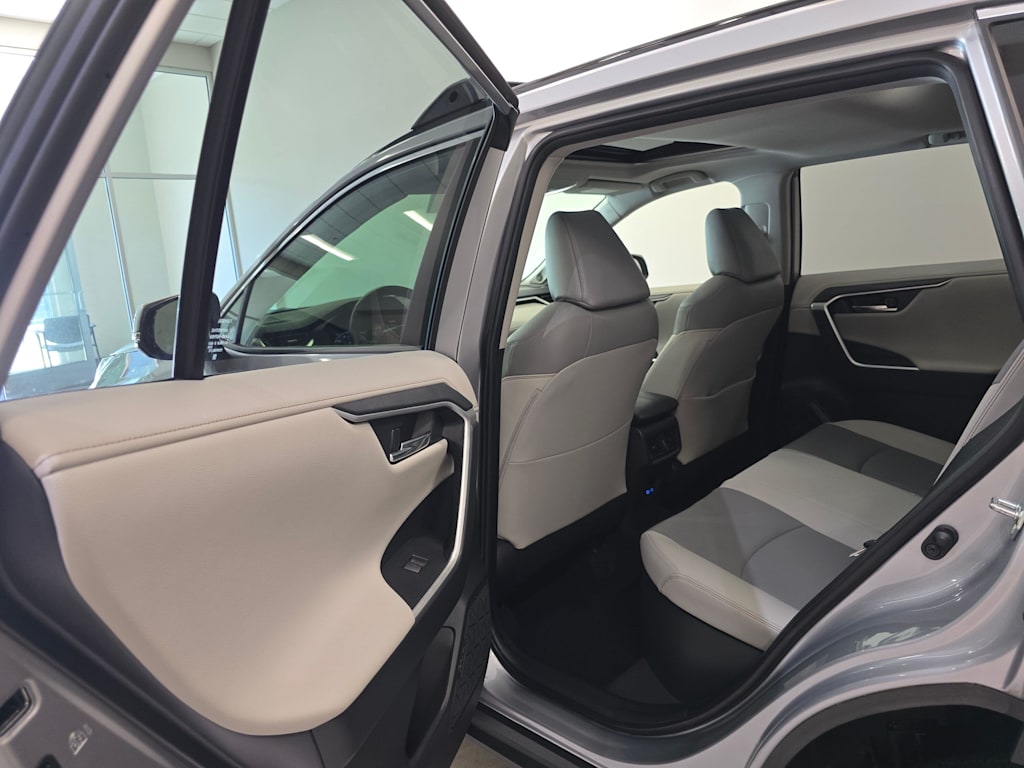 Thumbnail: 2022 Toyota RAV4 - 29