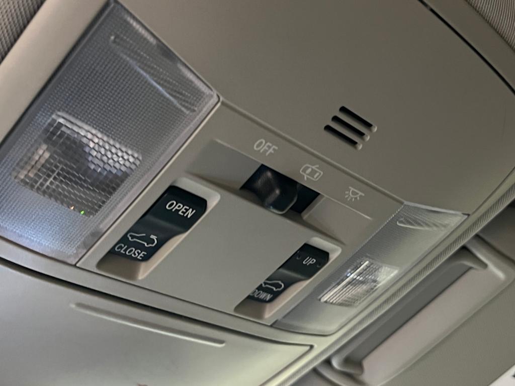 Thumbnail: 2017 Toyota RAV4 - 29