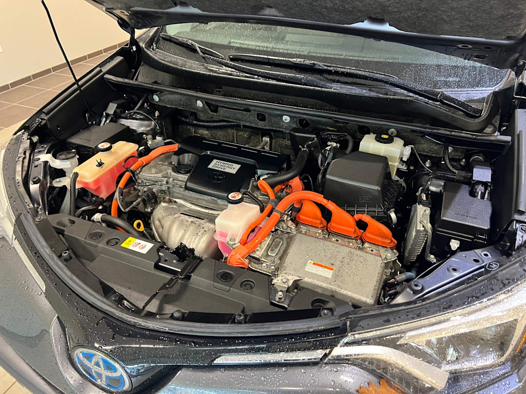 Thumbnail: 2017 Toyota RAV4 - 9