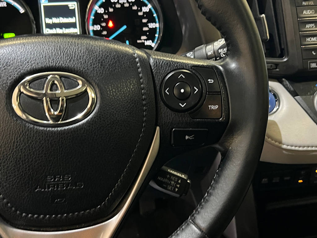 Thumbnail: 2017 Toyota RAV4 - 25