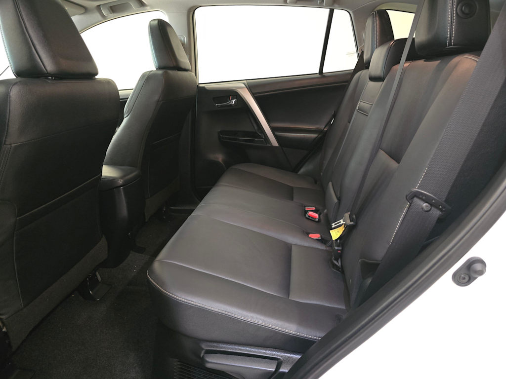Thumbnail: 2018 Toyota RAV4 - 13