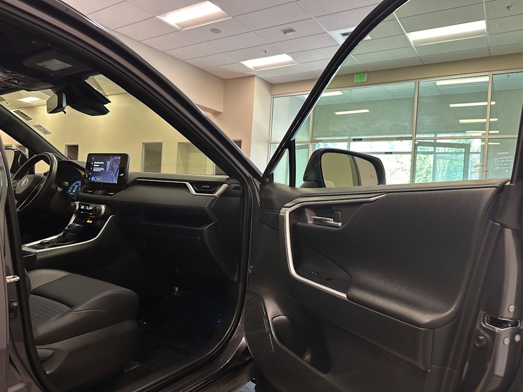 Thumbnail: 2024 Toyota RAV4 - 31