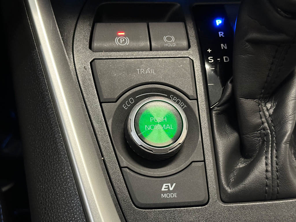 Thumbnail: 2024 Toyota RAV4 - 20