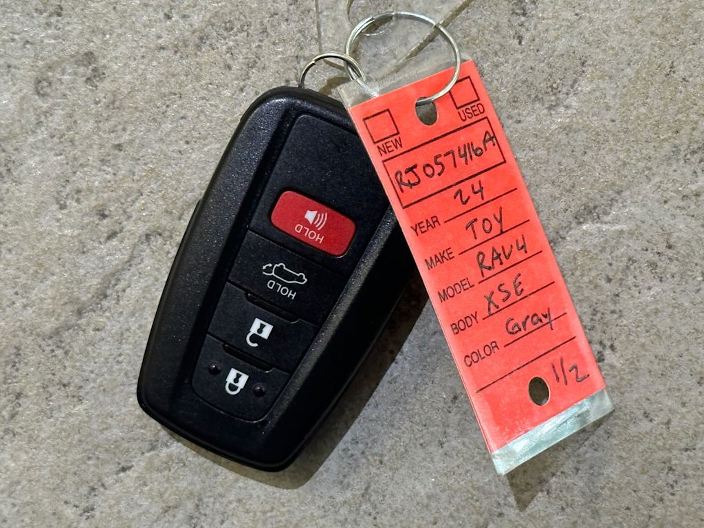 Thumbnail: 2024 Toyota RAV4 - 33