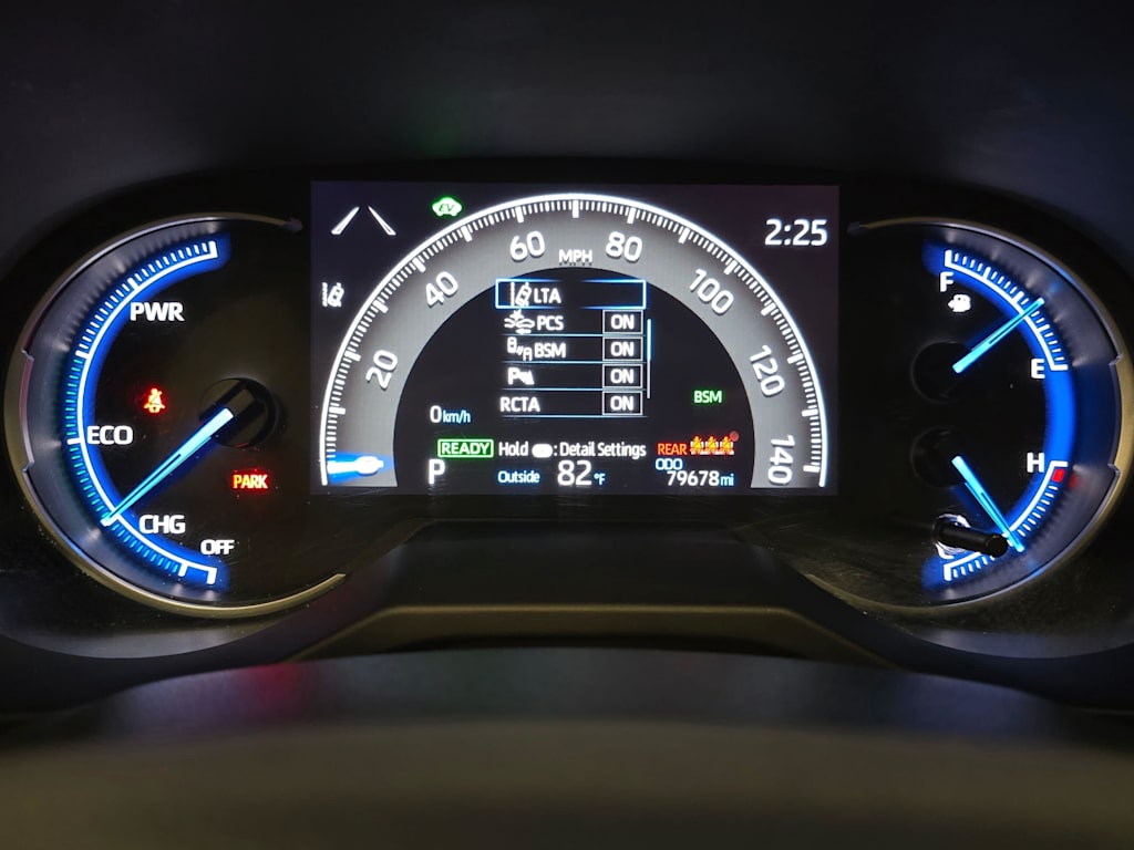 Thumbnail: 2021 Toyota RAV4 - 18