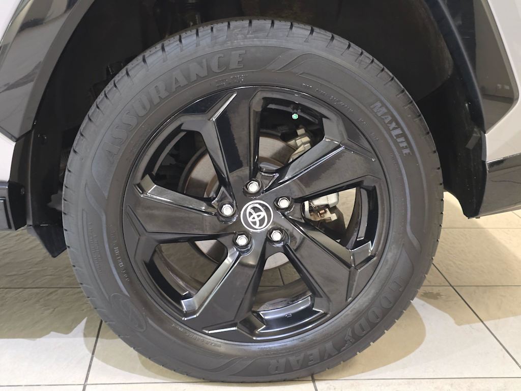 Thumbnail: 2021 Toyota RAV4 - 8