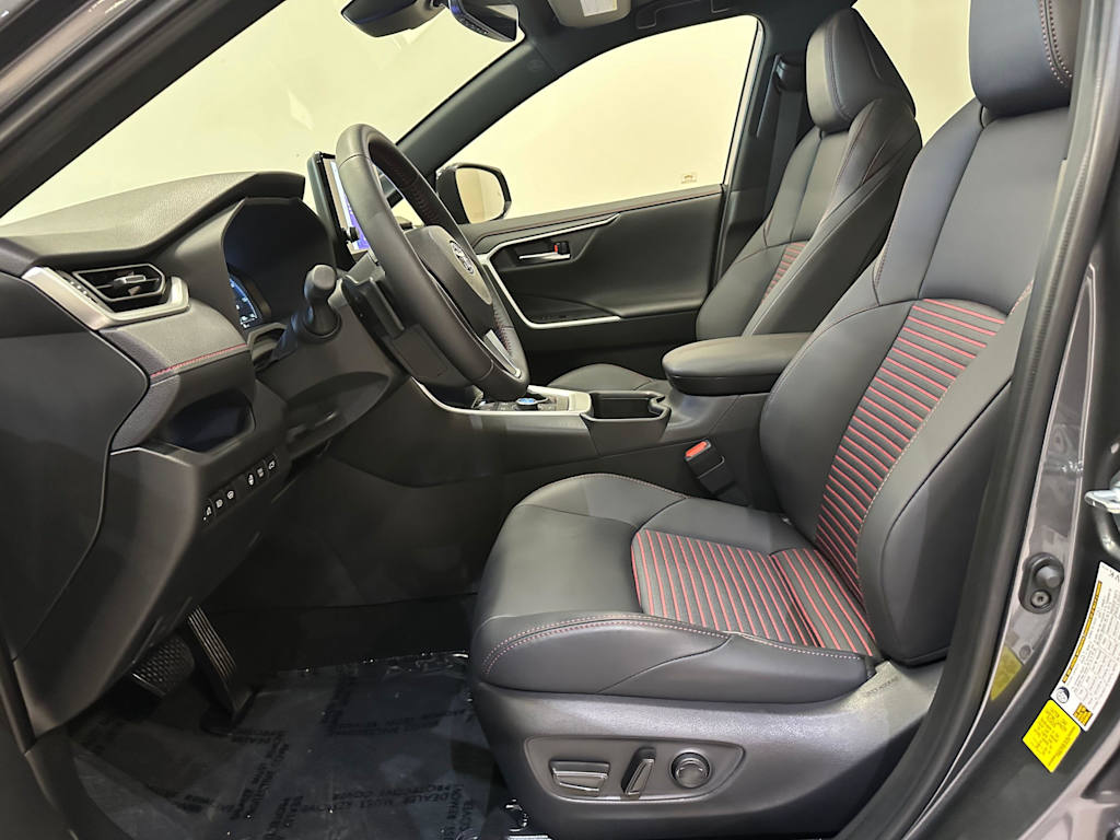 Thumbnail: 2025 Toyota RAV4 - 11
