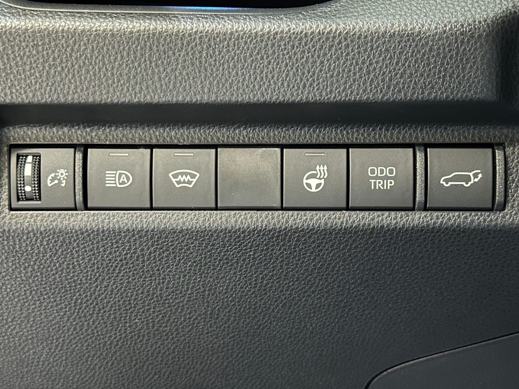 Thumbnail: 2025 Toyota RAV4 - 25