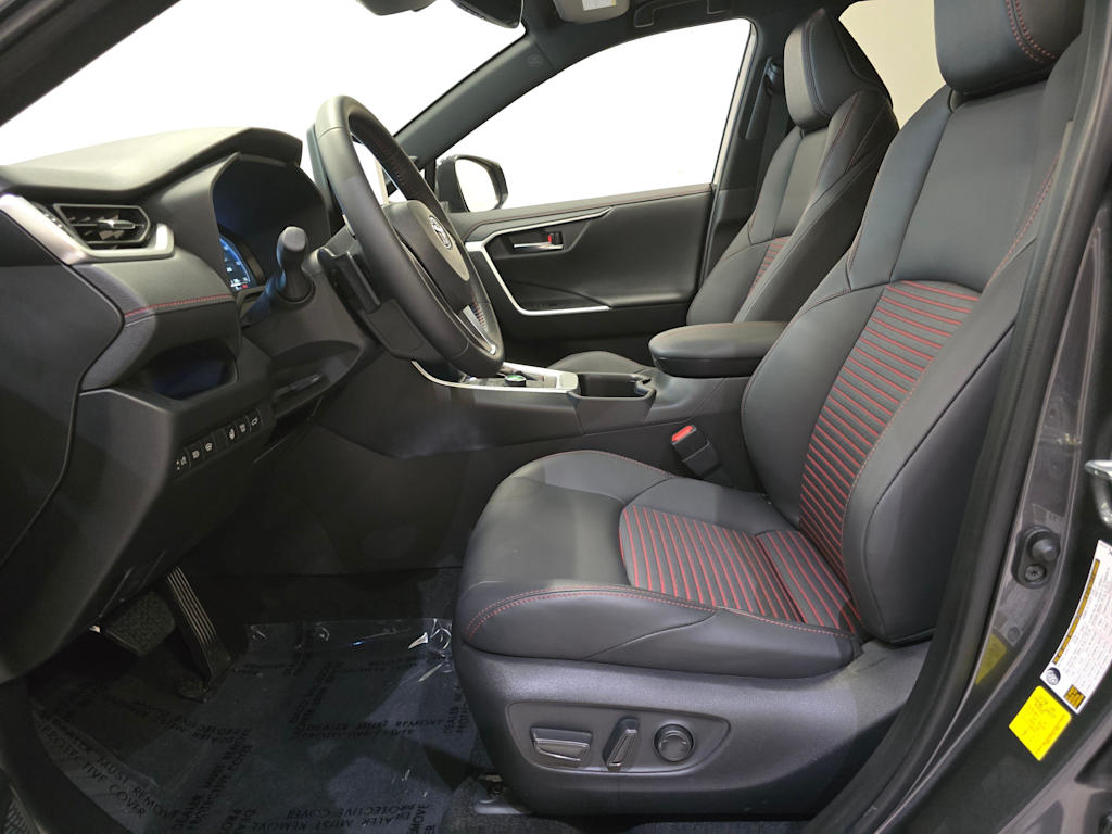 Thumbnail: 2025 Toyota RAV4 - 10