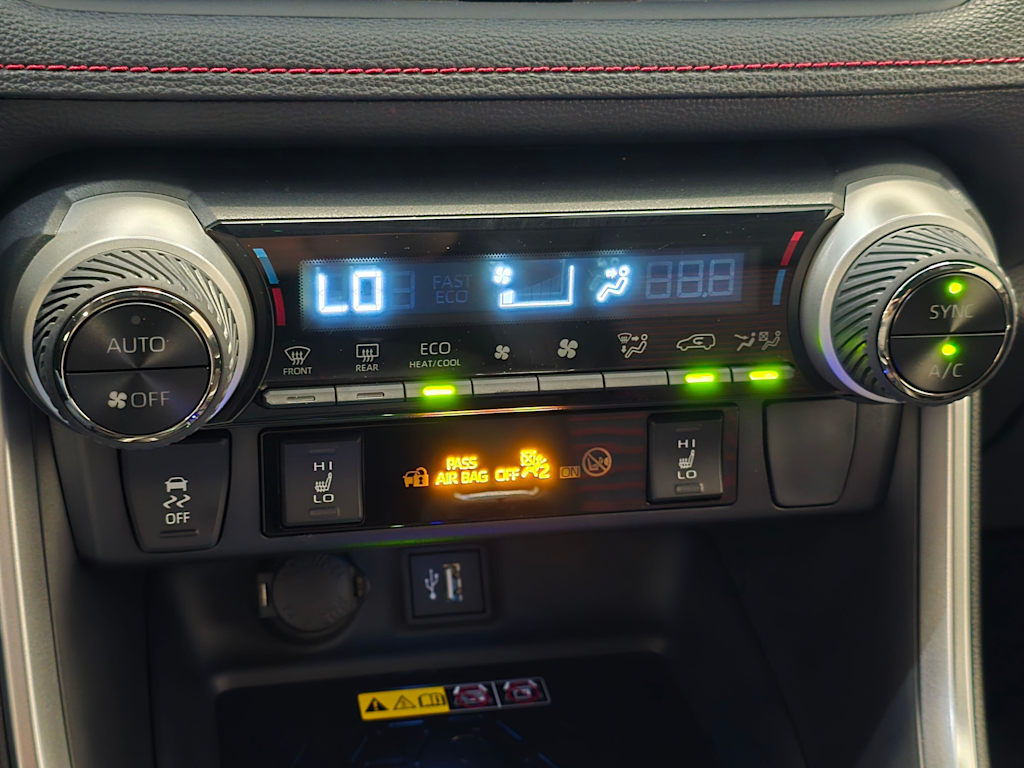 Thumbnail: 2025 Toyota RAV4 - 20
