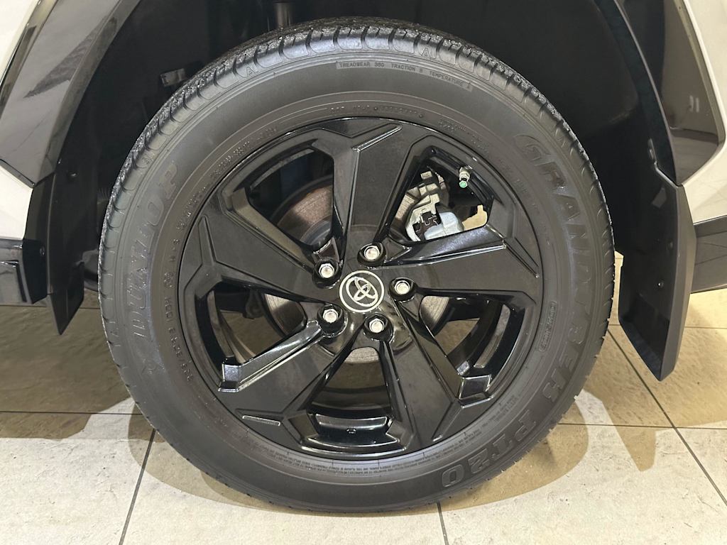 Thumbnail: 2019 Toyota RAV4 - 7