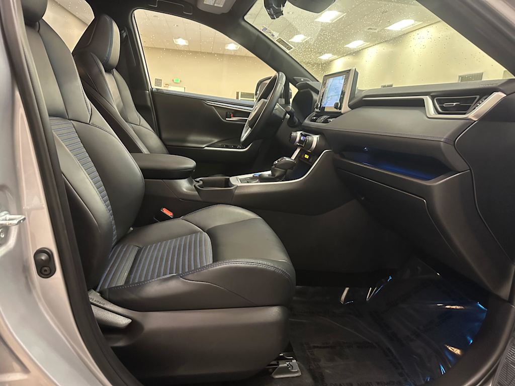 Thumbnail: 2019 Toyota RAV4 - 11