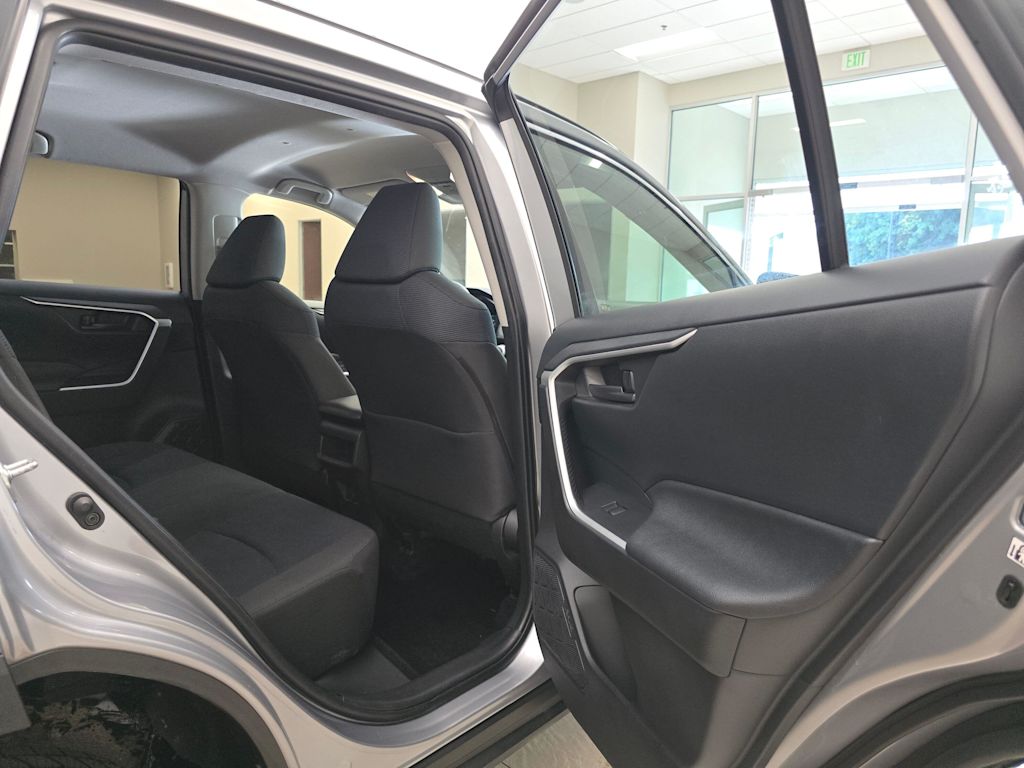 Thumbnail: 2019 Toyota RAV4 - 28