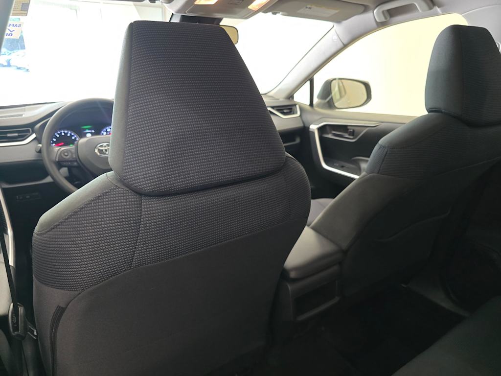 Thumbnail: 2019 Toyota RAV4 - 26