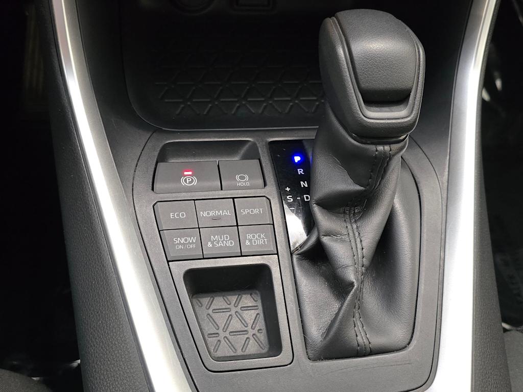 Thumbnail: 2019 Toyota RAV4 - 15