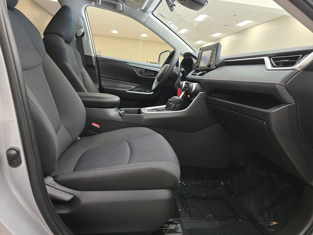 Thumbnail: 2019 Toyota RAV4 - 11