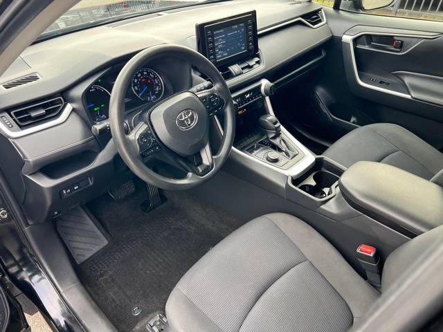 2019 Toyota RAV4 LE 2