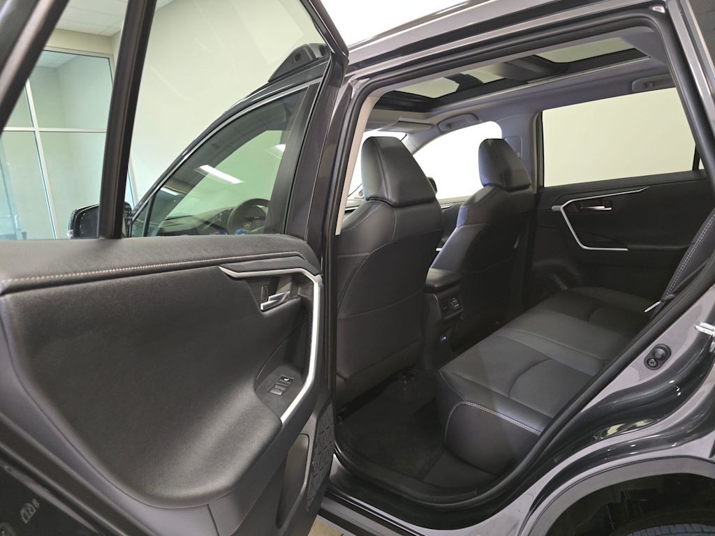 Thumbnail: 2025 Toyota RAV4 - 28