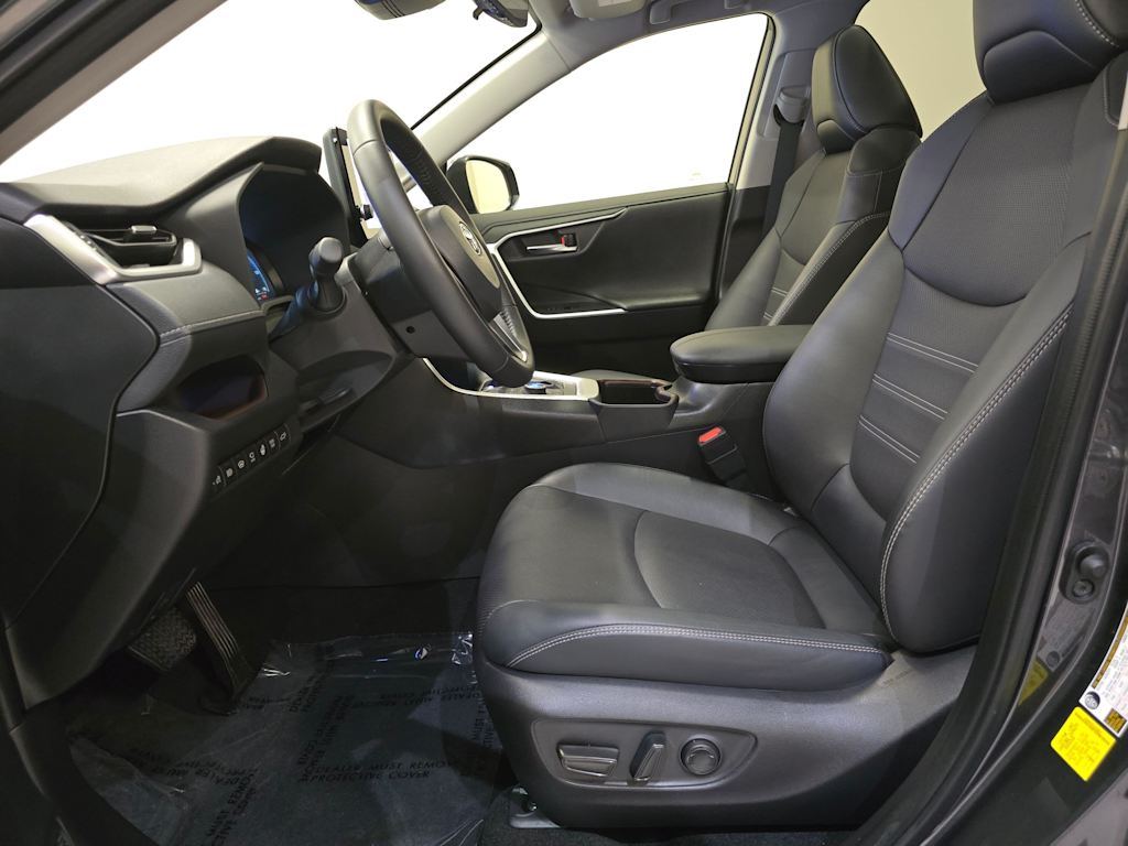Thumbnail: 2025 Toyota RAV4 - 11