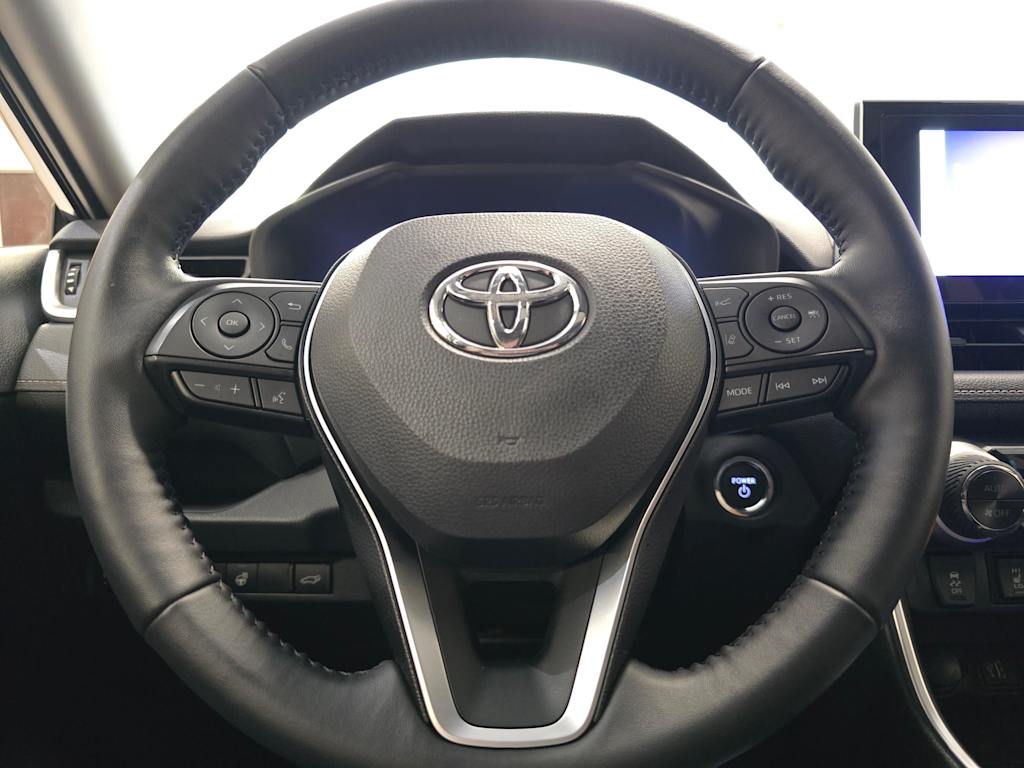 Thumbnail: 2025 Toyota RAV4 - 14