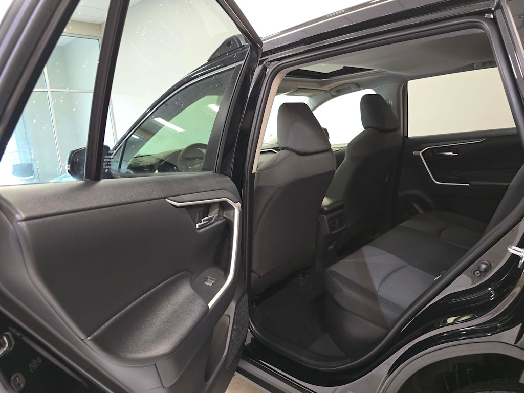 Thumbnail: 2025 Toyota RAV4 - 28