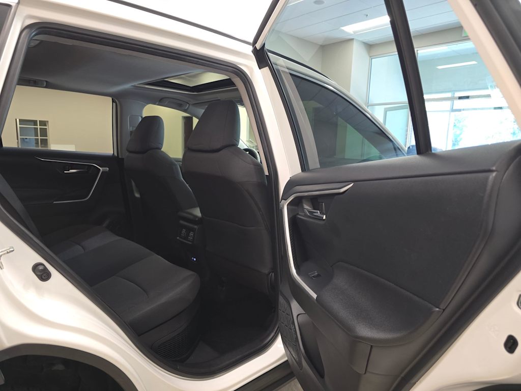 Thumbnail: 2023 Toyota RAV4 - 31