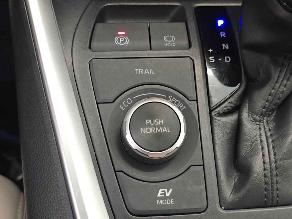Thumbnail: 2019 Toyota RAV4 - 24