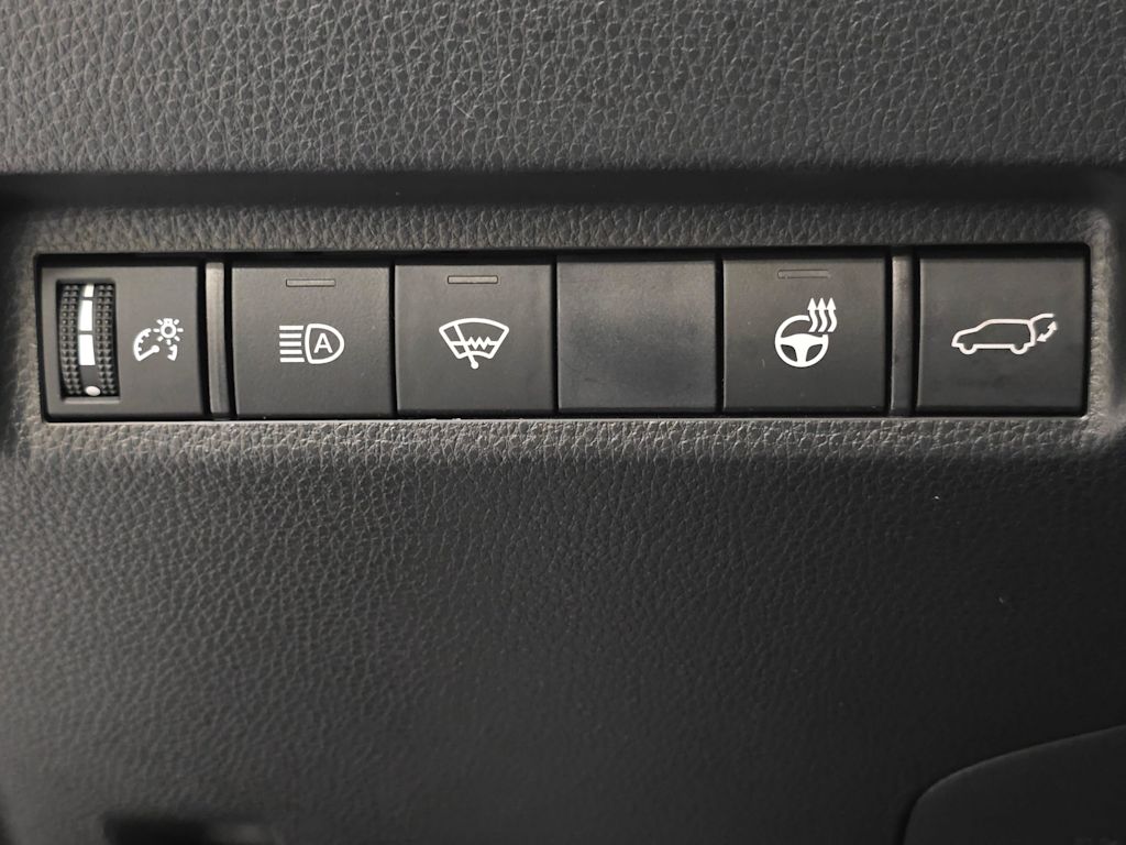 Thumbnail: 2019 Toyota RAV4 - 25