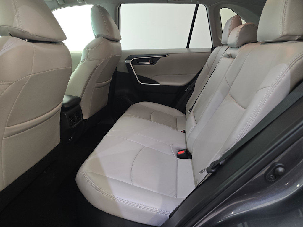 Thumbnail: 2019 Toyota RAV4 - 13