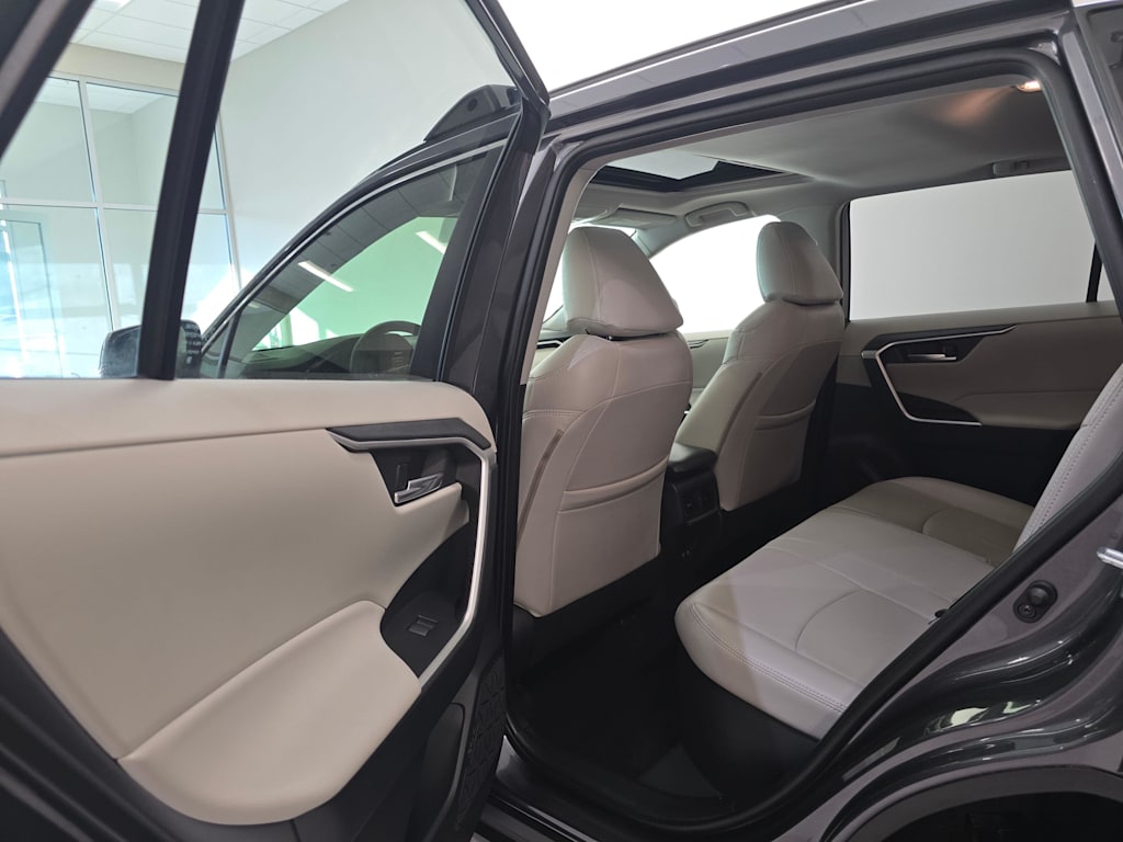 Thumbnail: 2019 Toyota RAV4 - 29