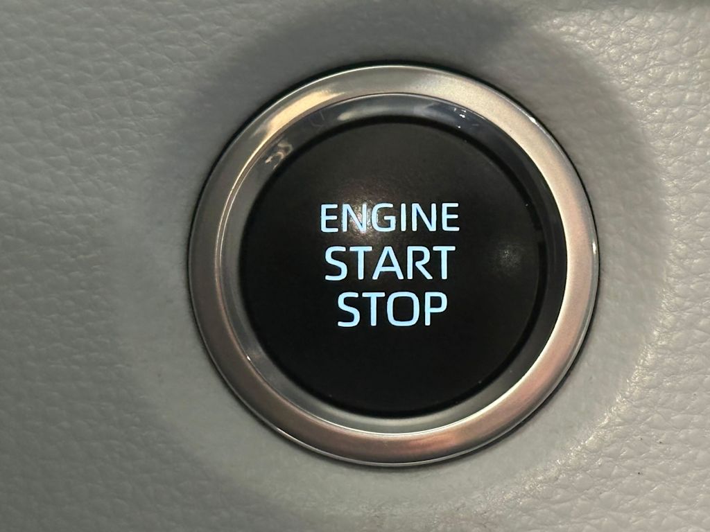 Thumbnail: 2023 Toyota Corolla - 31