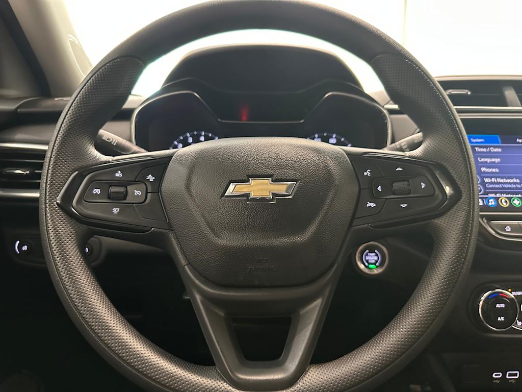 Thumbnail: 2023 Chevrolet TrailBlazer - 13