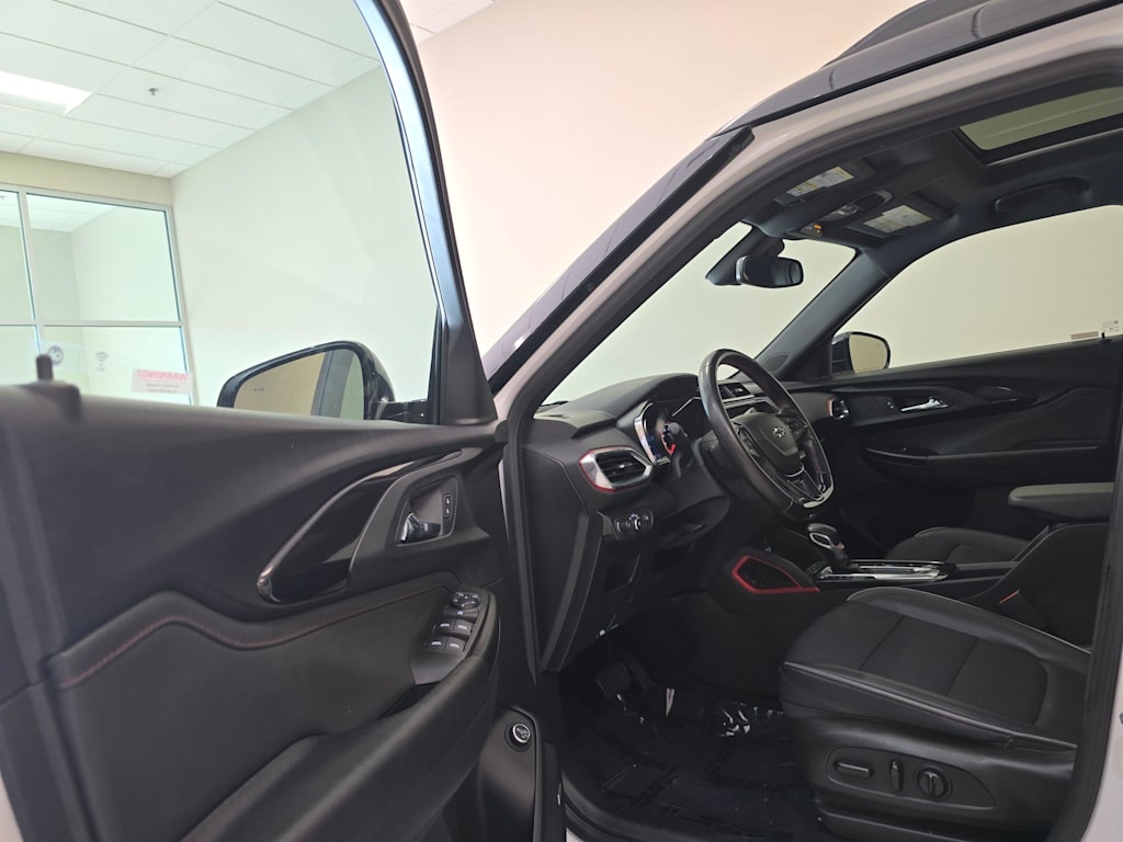 Thumbnail: 2021 Chevrolet TrailBlazer - 14