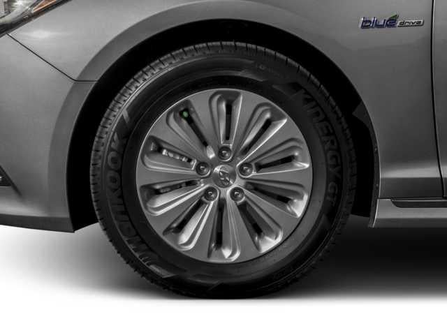 Thumbnail: 2017 Hyundai Sonata - 6