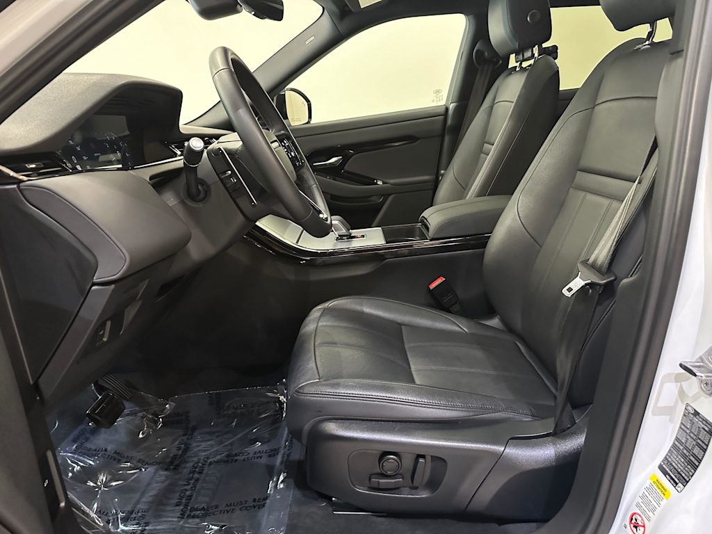 Thumbnail: 2025 Land Rover Range Rover Evoque - 11