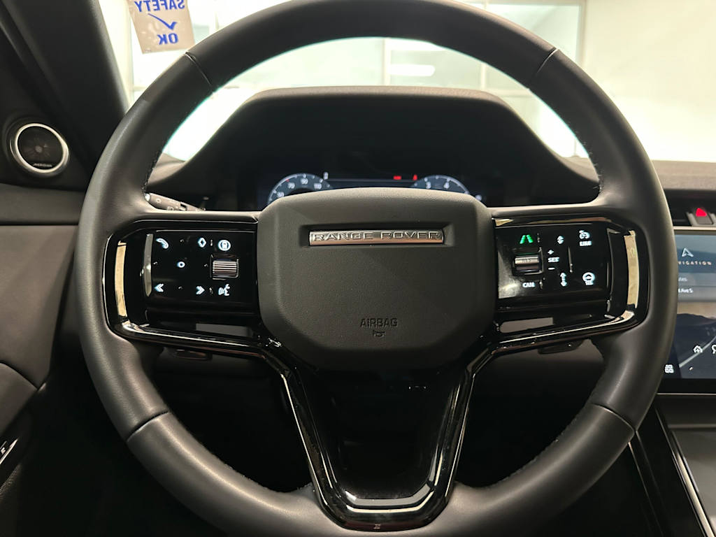Thumbnail: 2025 Land Rover Range Rover Evoque - 14