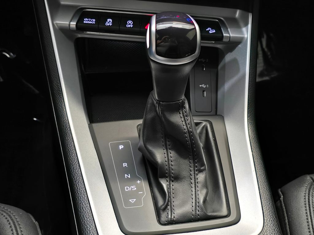Thumbnail: 2023 Audi Q3 - 15