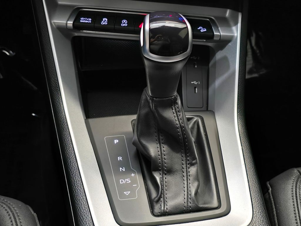 Thumbnail: 2023 Audi Q3 - 15